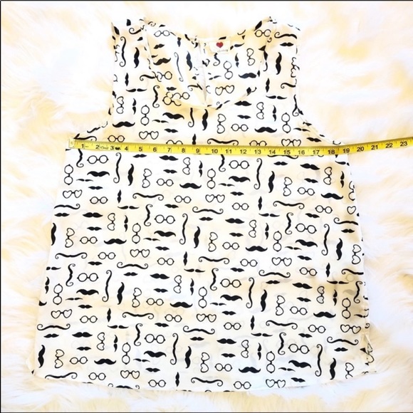 One Clothing Chiffon Sleeveless Tank - Picture 4 of 6